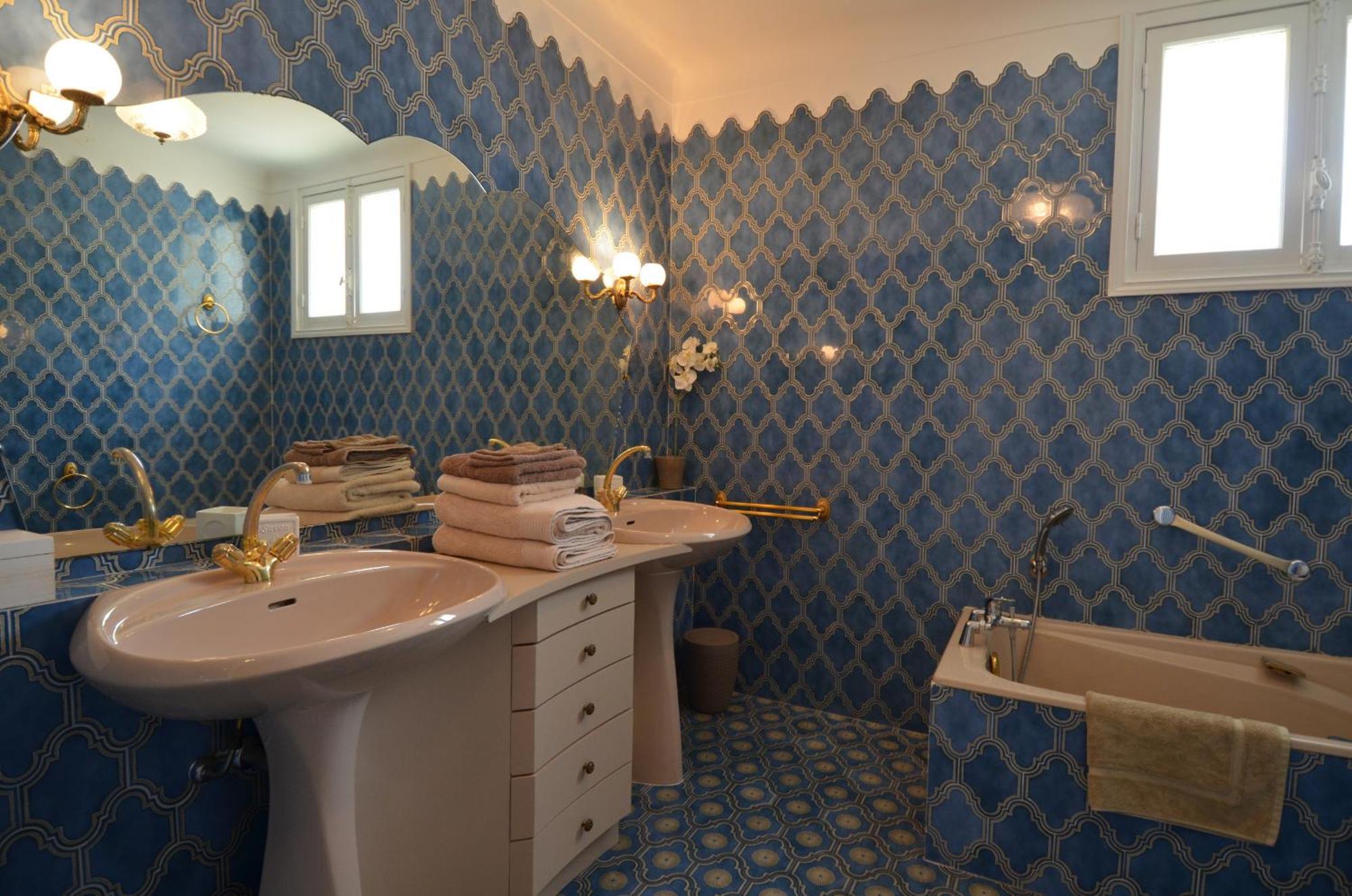 Parc Louisa - Appartement D'Epoque Avec Jardin Et Parking 4 Personnes Le Port De Nizza Kültér fotó