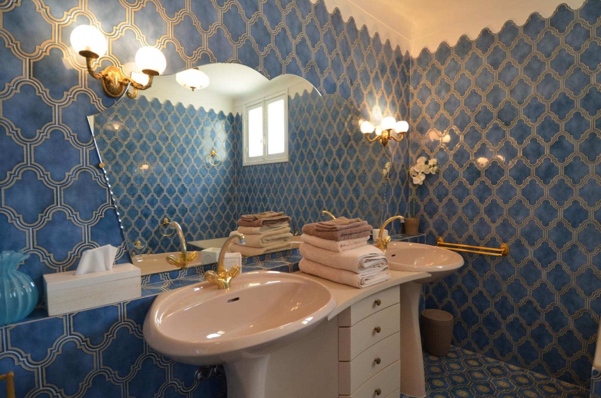 Parc Louisa - Appartement D'Epoque Avec Jardin Et Parking 4 Personnes Le Port De Nizza Kültér fotó